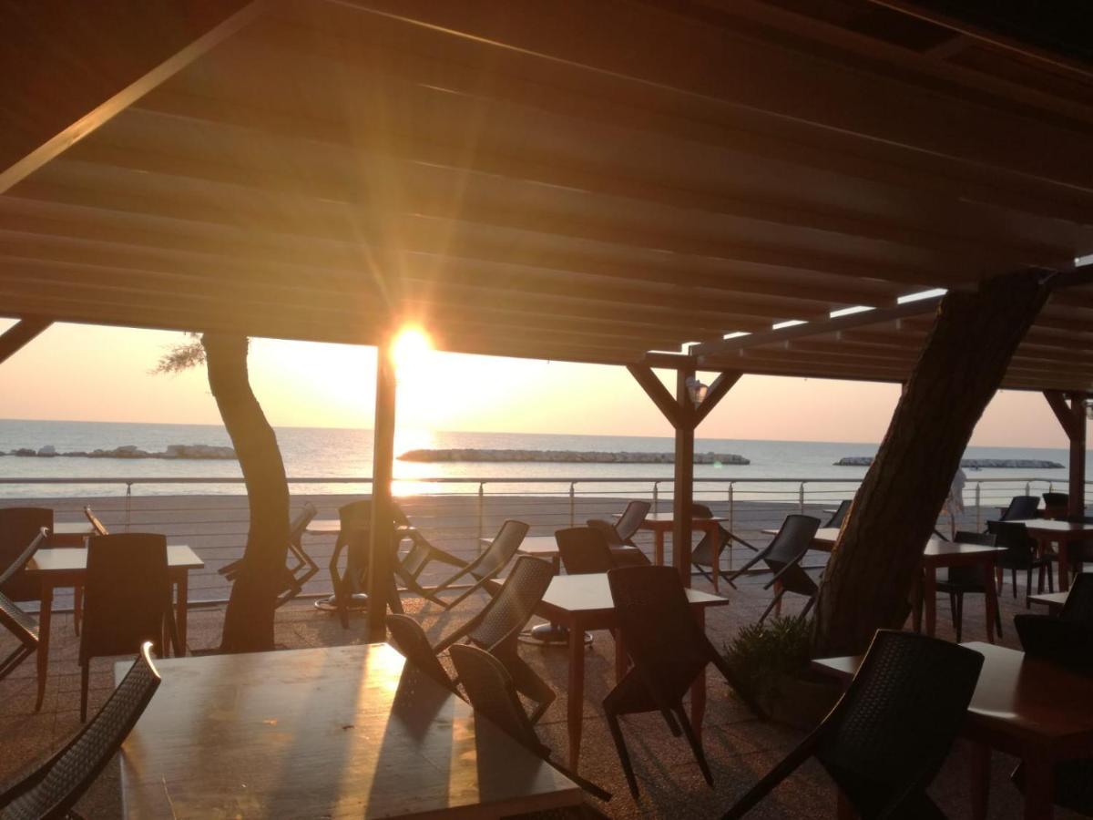 Camping La Pineta Porto Recanati Extérieur photo