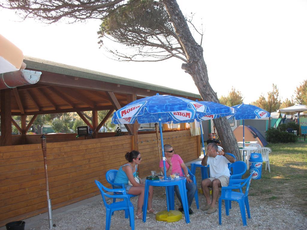 Camping La Pineta Porto Recanati Extérieur photo