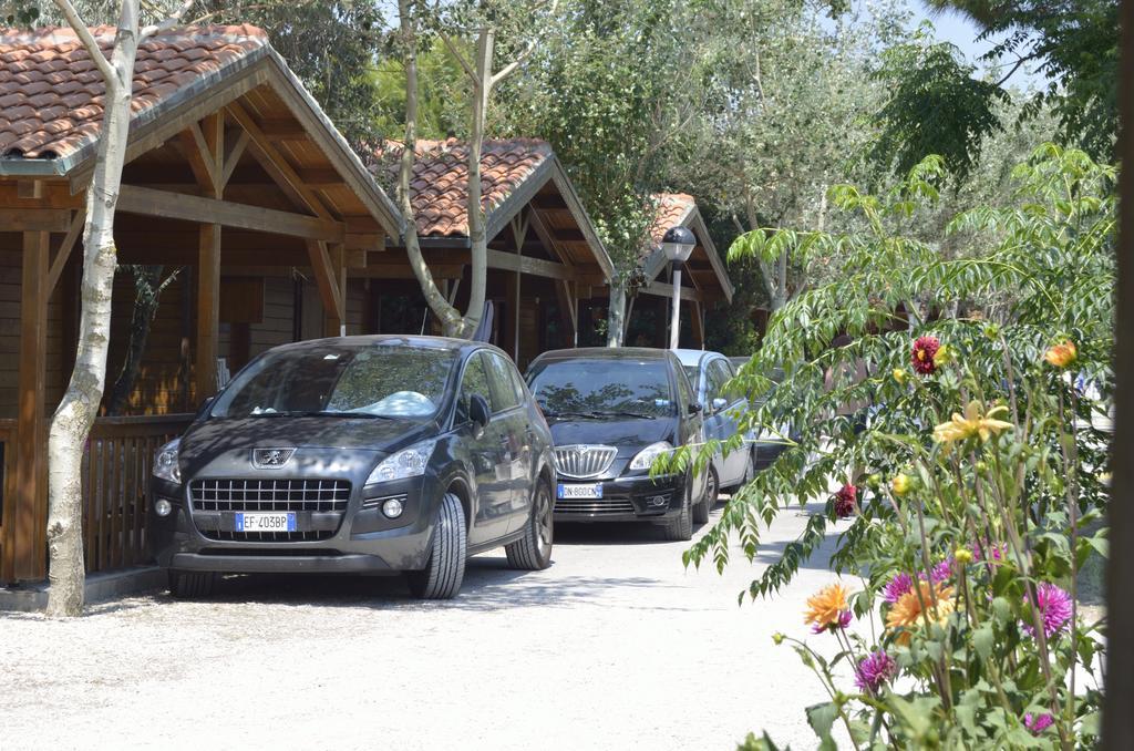 Camping La Pineta Porto Recanati Extérieur photo