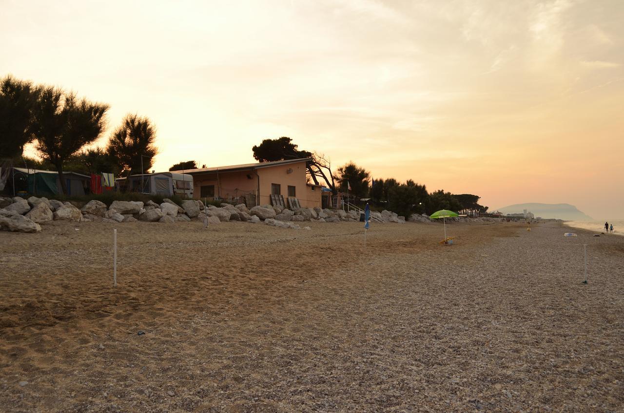 Camping La Pineta Porto Recanati Extérieur photo